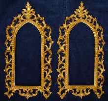 A Pair of antique frames, fine gilded wood frames, 19th century.